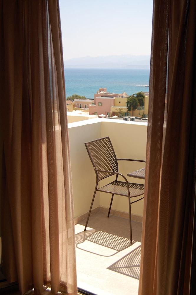 Golden Beach Chersonissos Buitenkant foto
